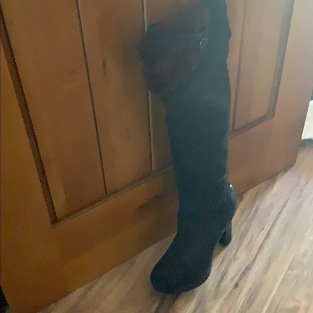 Amazing boots, love them, excellent condition